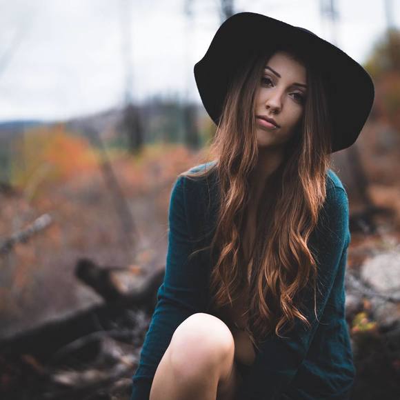 Meet your Posher, Chelsea - Picture 1 of 1